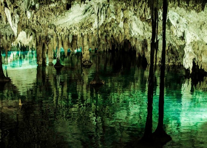 Cenote sous terraine - Xplore Mexique