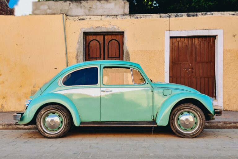 Voiture dans les rue de Valladolid