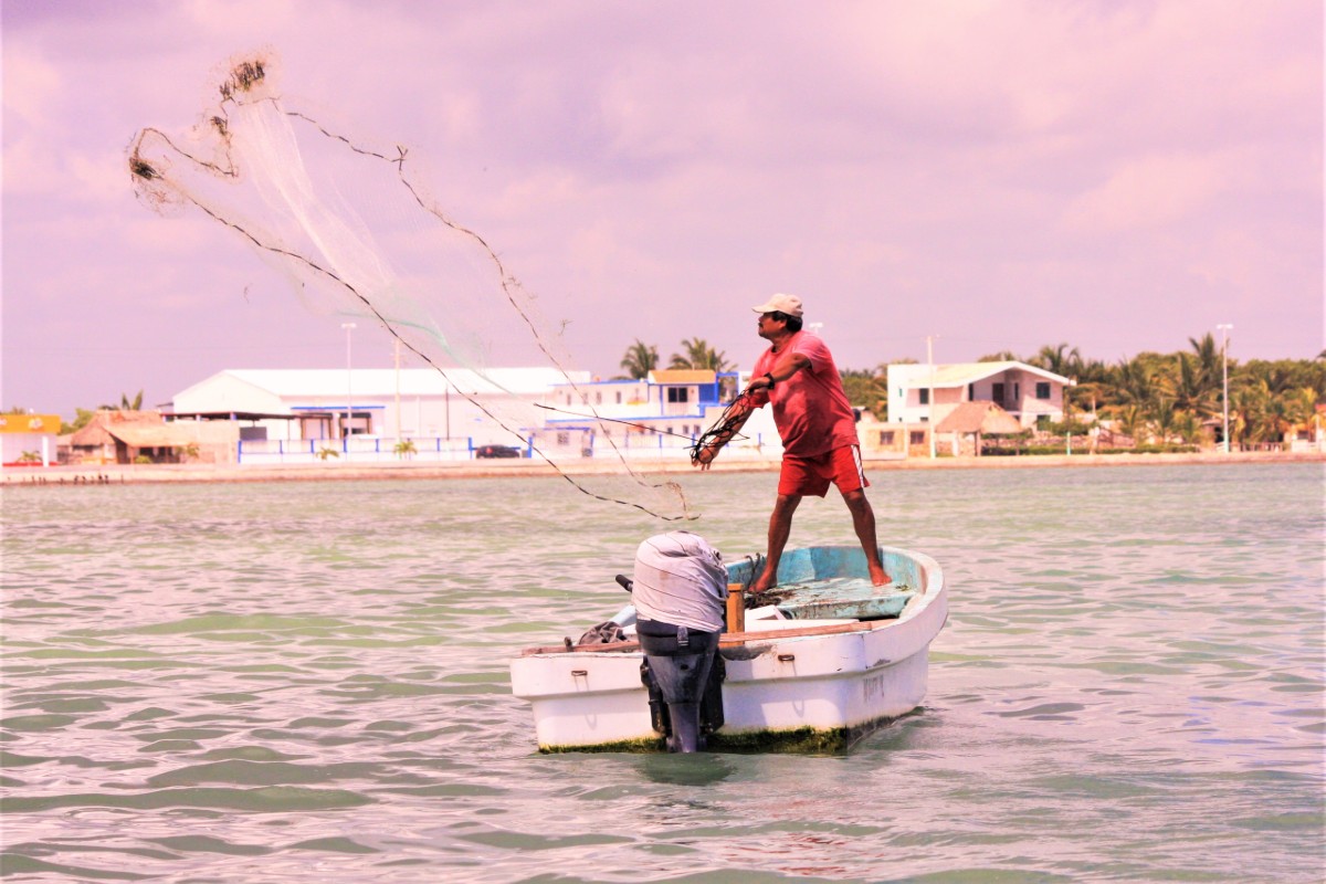 Pêcheurs à Rio Lagartos